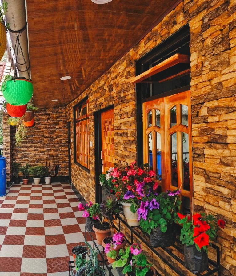 White Peak Homestay Dardzsiling Kültér fotó